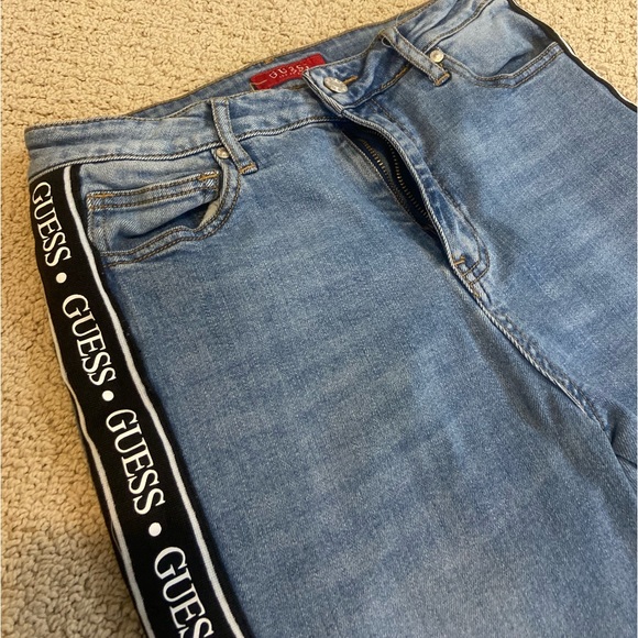 GUESS Super Stretchy Skinny Jeans - Picture 2 of 8